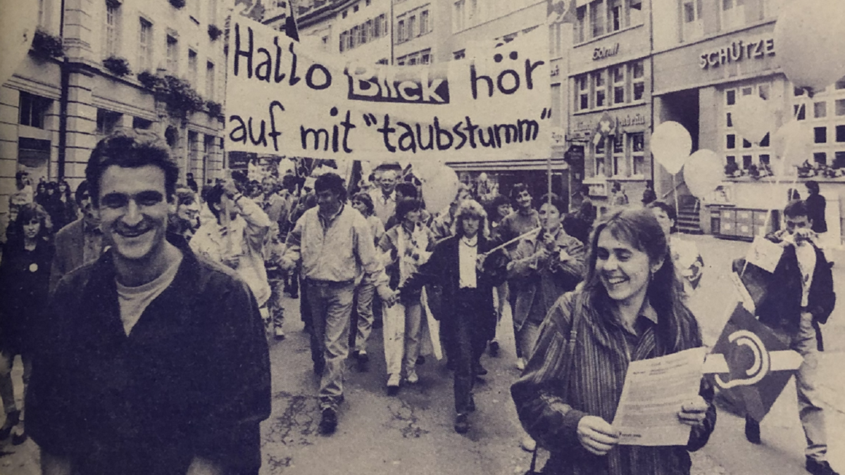 Demonstration gegen Diskriminierung von gehörlosen Menschen in St. Gallen, SGB-Nachrichten, 28. September 1991