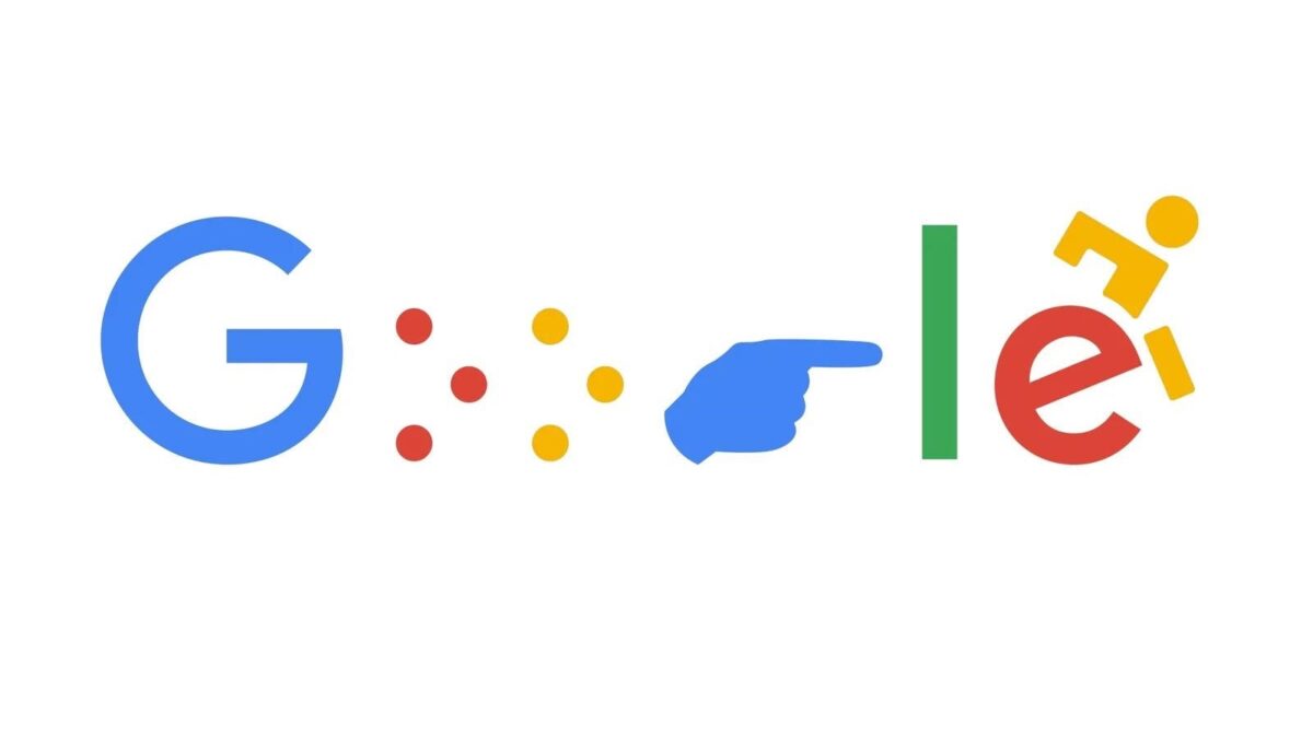 Symbolbild welches das Google Logo zeigt, bei dem einige Buchstaben ersetzt wurden. Die o’s sind in Braille Alphabet geschrieben, das G im Fingeralphabet und auf dem Buchstaben e sitzt ein Rollstuhlfahrer.